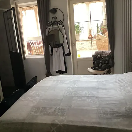 Bed and breakfast Le Bois De Montpouillan